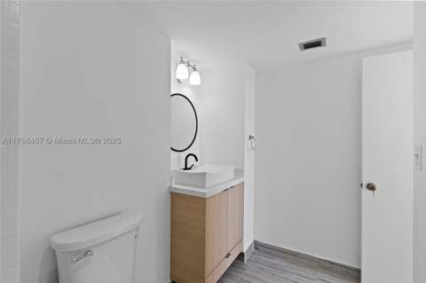 20505 E Country Club Dr 434, Aventura FL - photo 22 of 26