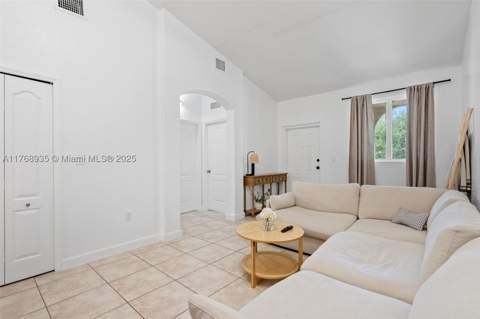 2731 SE 17th Ave 211, Homestead FL - photo 8 of 27