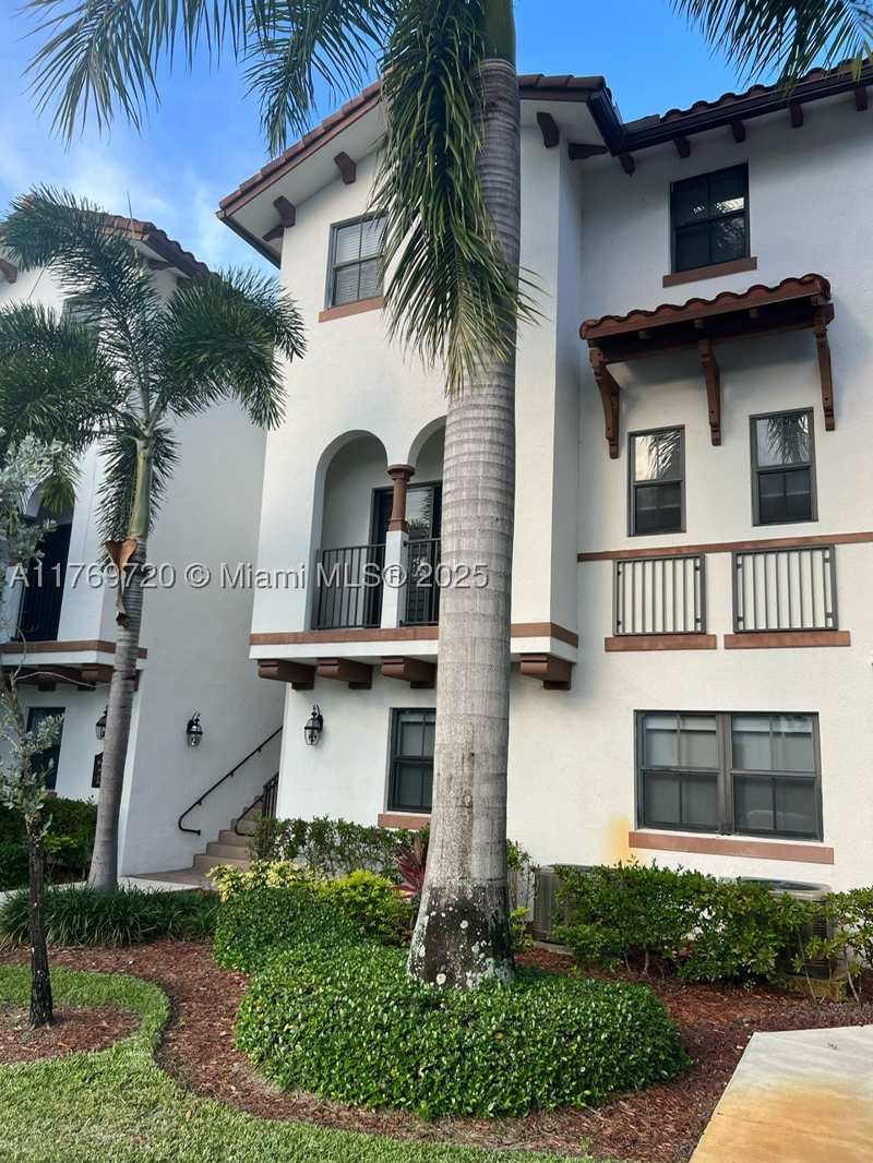 3 bedroom Condominium at 10630 NW 88th St 103, Grand Bay Roads, Doral — photo 1