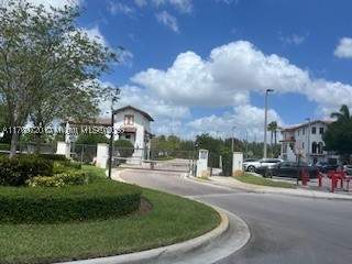 10630 NW 88th St 103, Doral FL - photo 10 of 45