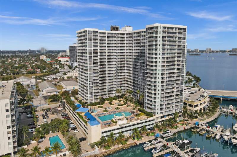 2 bedroom Condominium at 7601 E Treasure Drive 617, The Grandview Palace, North Bay Village — photo 4