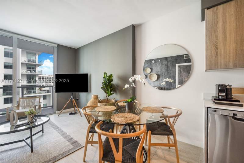 1 bedroom Condominium at 3900 Biscayne Blvd S-1016, Quadro Condo, Miami — photo 5