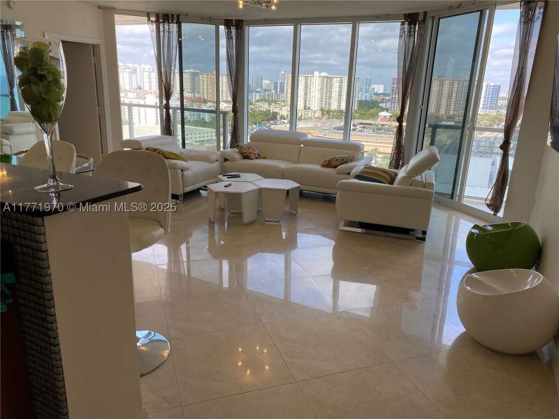 2 bedroom Condominium at 16699 Collins Ave 1607, La Perla Condo, Sunny Isles Beach — photo 3