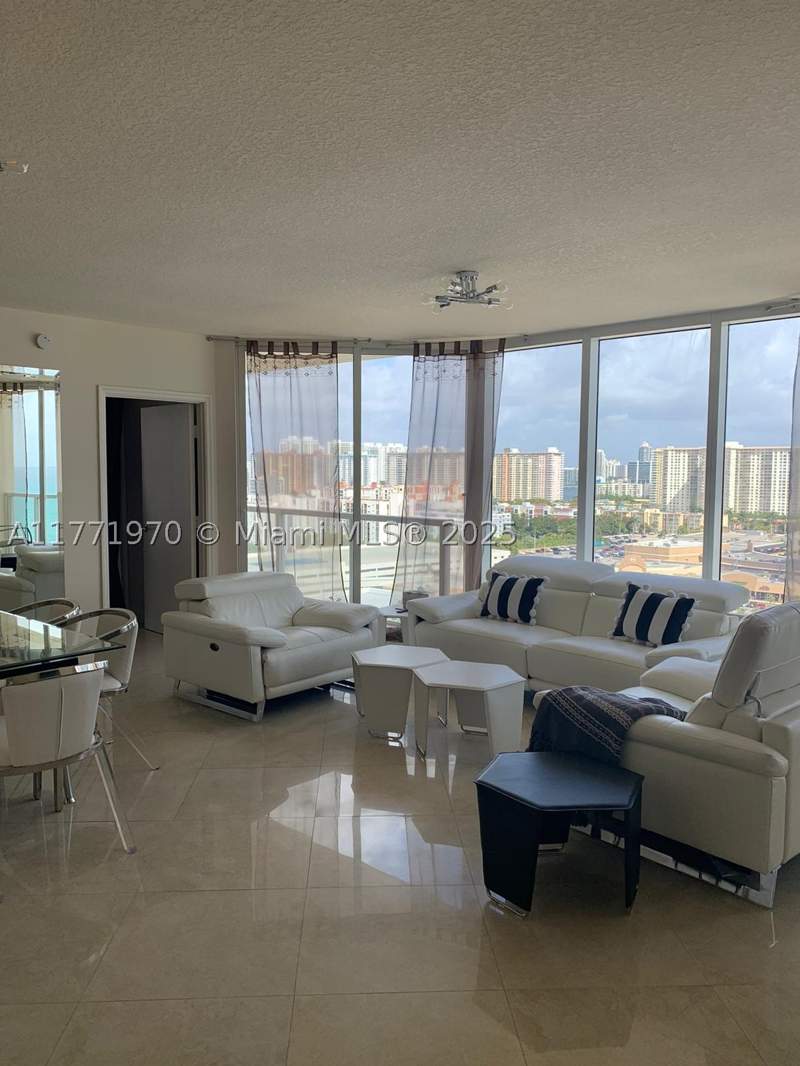2 bedroom Condominium at 16699 Collins Ave 1607, La Perla Condo, Sunny Isles Beach — photo 5