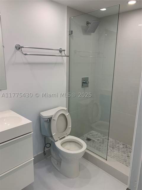 5445 Collins Ave 1520, Miami Beach FL - photo 14 of 43