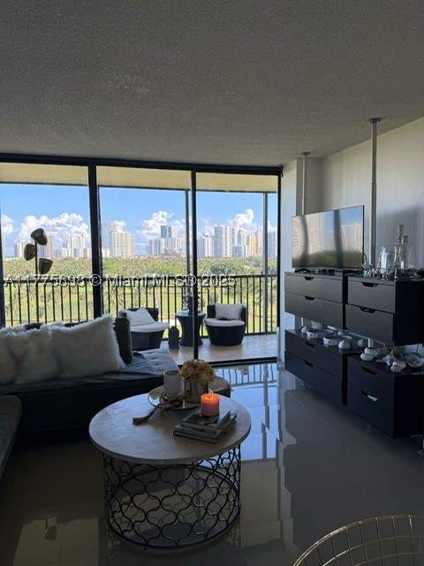 1 bedroom Condominium at 20335 W Country Club Dr 905, Coronado Condo- Tower I, Aventura — photo 2