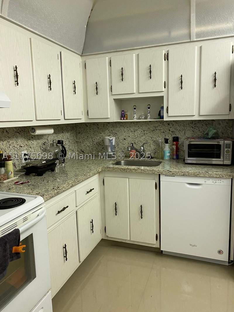 1 bedroom Condominium at 20335 W Country Club Dr 905, Coronado Condo- Tower I, Aventura — photo 3