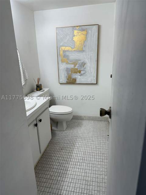 20335 W Country Club Dr 905, Aventura FL - photo 6 of 16