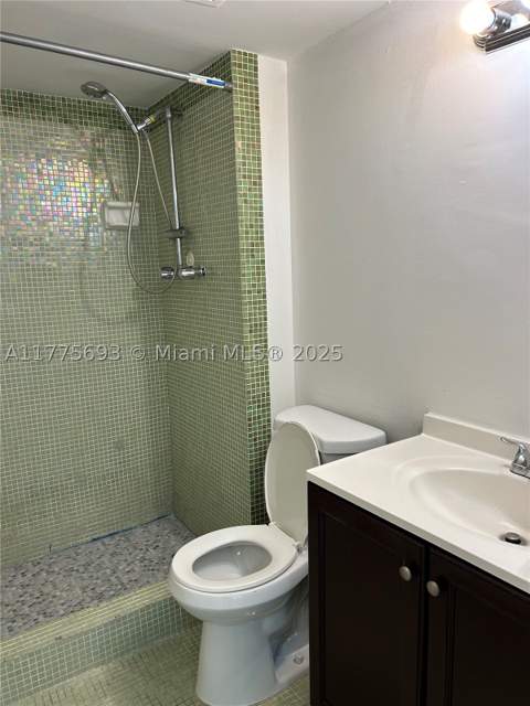 484 NW 165th St Rd A-316, Miami FL - photo 7 of 20