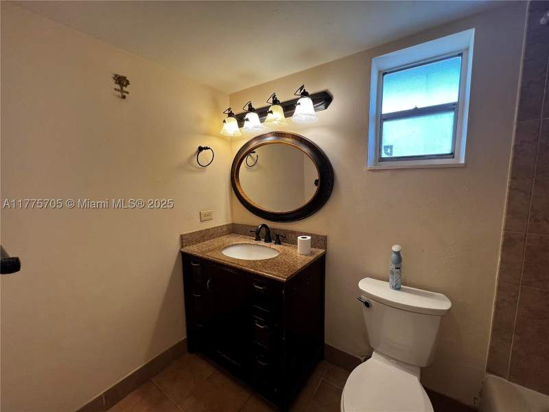 2 bedroom Condominium at 447 NE 195th St 309, Royal Oaks Condo, Miami — photo 5