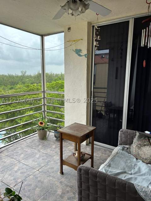 17890 W Dixie Highway 714, North Miami Beach FL - photo 16 of 19