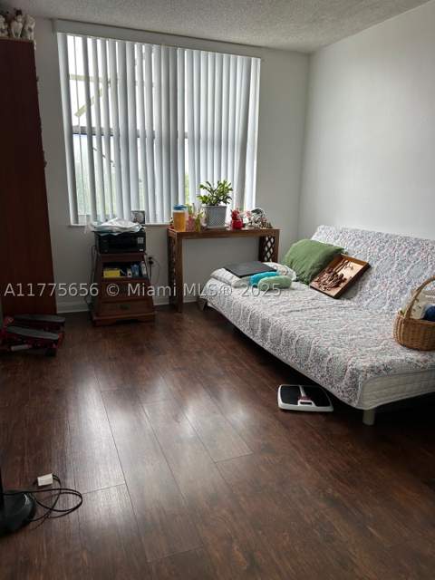 17890 W Dixie Highway 714, North Miami Beach FL - photo 8 of 19