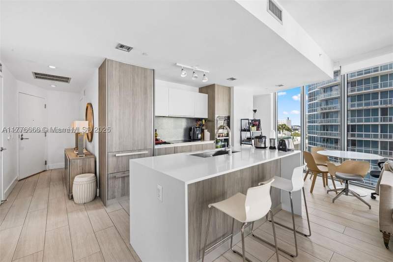 2 bedroom Condominium at 2900 NE 7th Ave 901, Biscayne Beach Condo, Miami — photo 4
