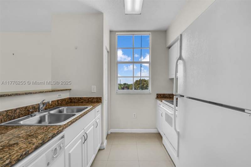 2 bedroom Condominium at 215 SW 42nd Ave 402, Lejeune Plaza Condo, Miami — photo 5