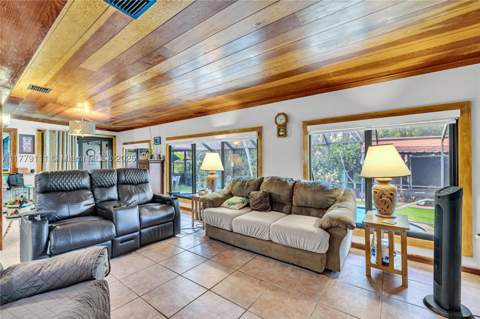 7801 SW 170th St, Palmetto Bay FL - photo 17 of 69