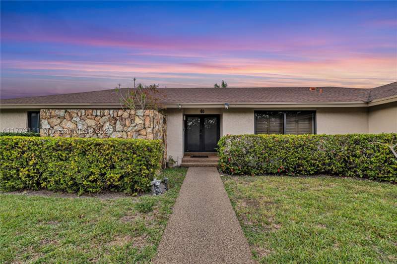 5 bedroom SingleFamilyResidence at 7801 SW 170th St, Old Cutler Villas West, Palmetto Bay — photo 4
