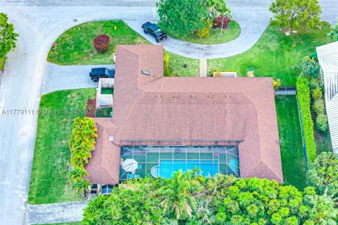 7801 SW 170th St, Palmetto Bay FL - photo 6 of 69
