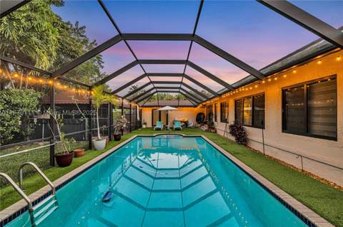 7801 SW 170th St, Palmetto Bay FL - photo 7 of 69