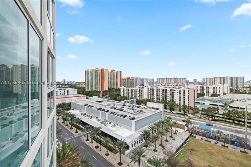 3 bedroom Condominium at 200 Sunny Isle Bl 2-1202, St Tropez On The Bay II, Sunny Isles Beach — photo 4