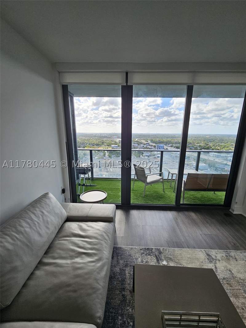 1 bedroom Condominium at 121 NE 34 St 2511, Hyde Midtown, Miami — photo 4