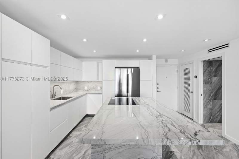 1 bedroom Condominium at 1658 Bay Rd 504, Lincoln Palace Condo, Miami Beach — photo 2