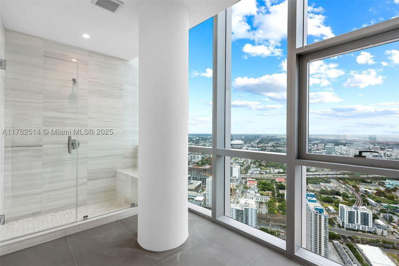 4 bedroom Condominium at 851 NE 1st Ave Ph 5500, Paramount Miami Worldcent, Miami — photo 2