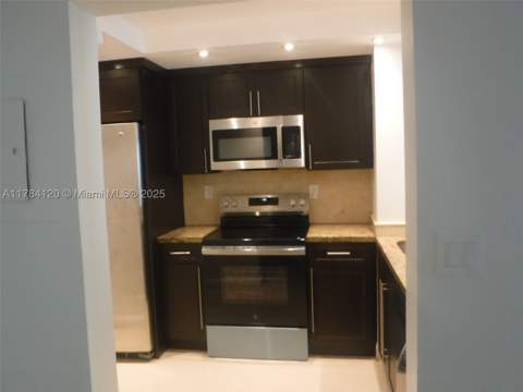 850 N Miami Ave W-2101, Miami FL - photo 11 of 34