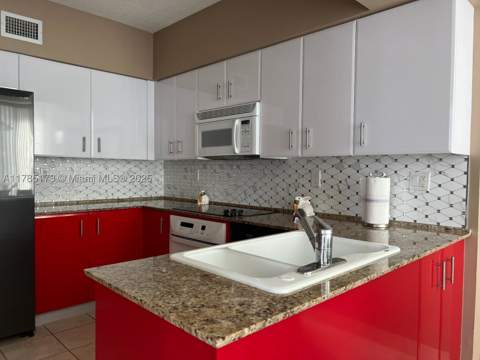 3370 Hidden Bay Dr 610, Aventura FL - photo 8 of 24