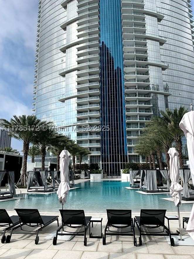 1 bedroom Condominium at 851 NE 1st Ave 3002, Paramount Miami Worldcent, Miami — photo 1