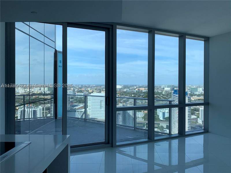 1 bedroom Condominium at 851 NE 1st Ave 3002, Paramount Miami Worldcent, Miami — photo 5