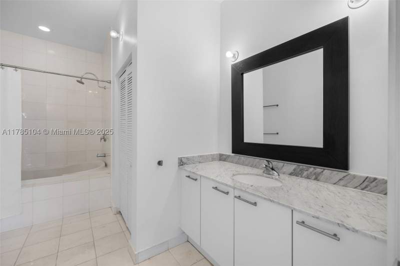 1 bedroom Condominium at 2001 Meridian Ave 412, The Meridian Condo, Miami Beach — photo 5