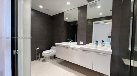90 SW 3rd St 2204, Miami FL - photo 15 of 28