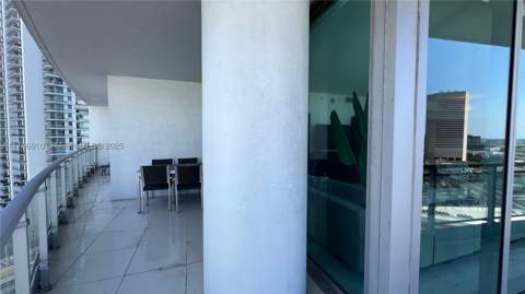 90 SW 3rd St 2204, Miami FL - photo 16 of 28