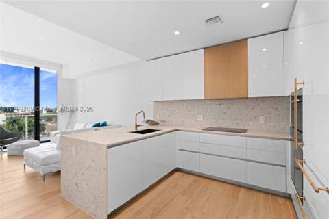 2678 Tigertail Ave 615, Miami FL - photo 15 of 41