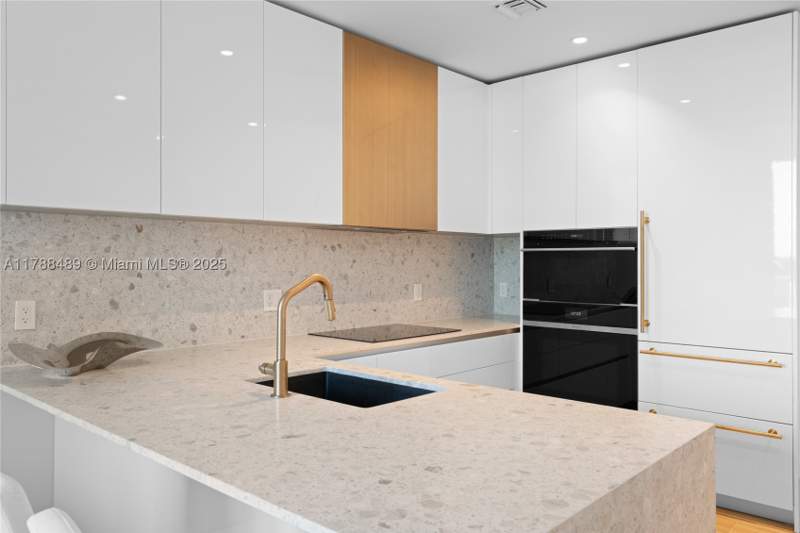 1 bedroom Condominium at 2678 Tigertail Ave 615, 2678 Tigertail Condo, Miami — photo 2