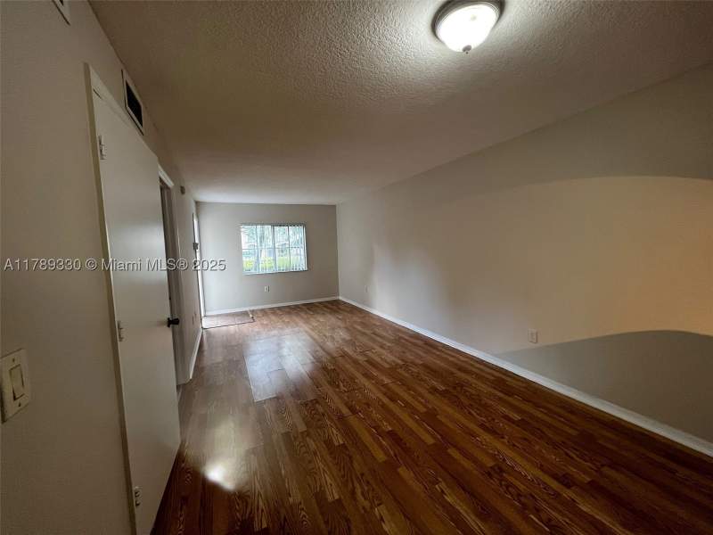 2 bedroom Condominium at 2911 SE 13th Ave 102-49, Venetia Gardens South, Homestead — photo 3