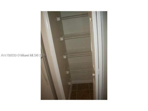 2911 SE 13th Ave 102-49, Homestead FL - photo 9 of 10