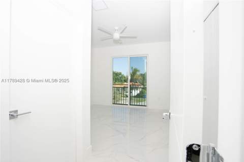 900 SW 24th Rd, Miami FL - photo 18 of 27