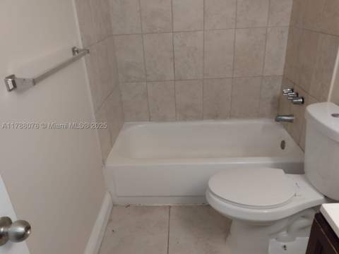 494 NW 165th St Rd C-102, Miami FL - photo 8 of 14