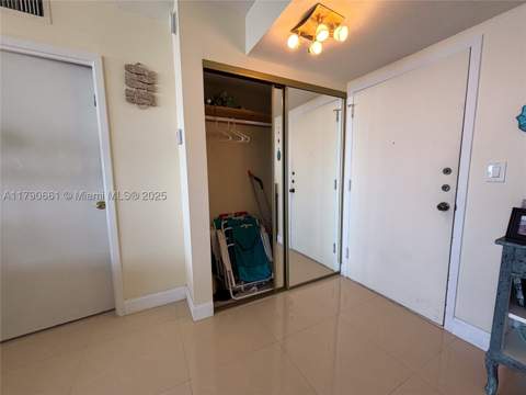 251 174th St 2219, Sunny Isles Beach FL - photo 9 of 31