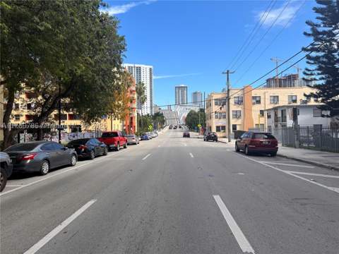 546 SW 1st St 611, Miami FL - photo 13 of 14