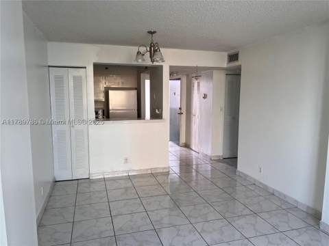 546 SW 1st St 611, Miami FL - photo 7 of 14