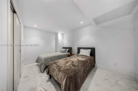 9801 Collins Ave 17R, Bal Harbour FL - photo 17 of 46