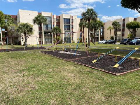 9411 SW 4th St 404, Miami FL - photo 14 of 15