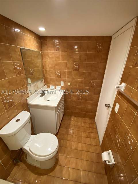 9411 SW 4th St 404, Miami FL - photo 6 of 15