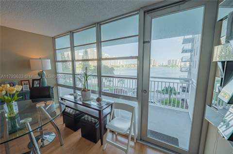301 174th St 401, Sunny Isles Beach FL - photo 9 of 42
