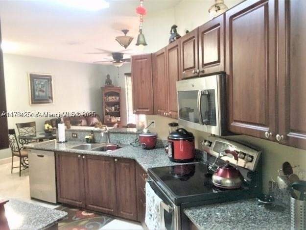 3 bedroom SingleFamilyResidence at 4854 NW 110th Pl, Savannah At Doral, Doral — photo 5