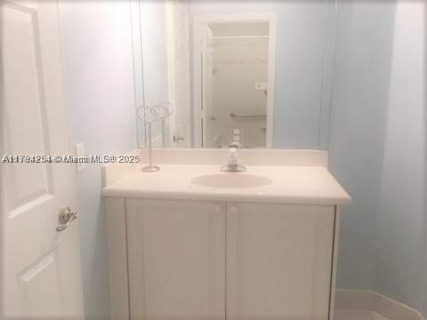 4854 NW 110th Pl, Doral FL - photo 9 of 24
