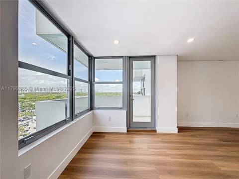 2899 Collins Ave 1218, Miami Beach FL - photo 16 of 44