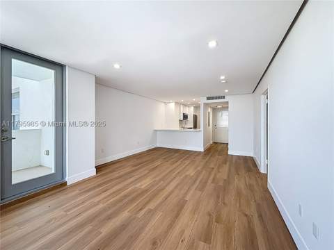 2899 Collins Ave 1218, Miami Beach FL - photo 17 of 44